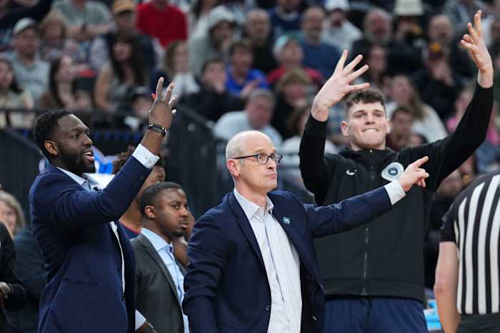 Gonzaga Bulldogs UConn Huskies50